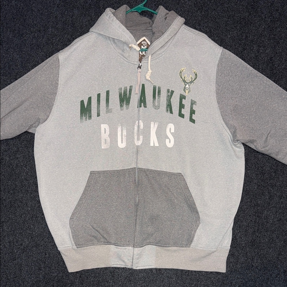 Milwaukee Bucks Zip-Up Hoodie 2XL‎